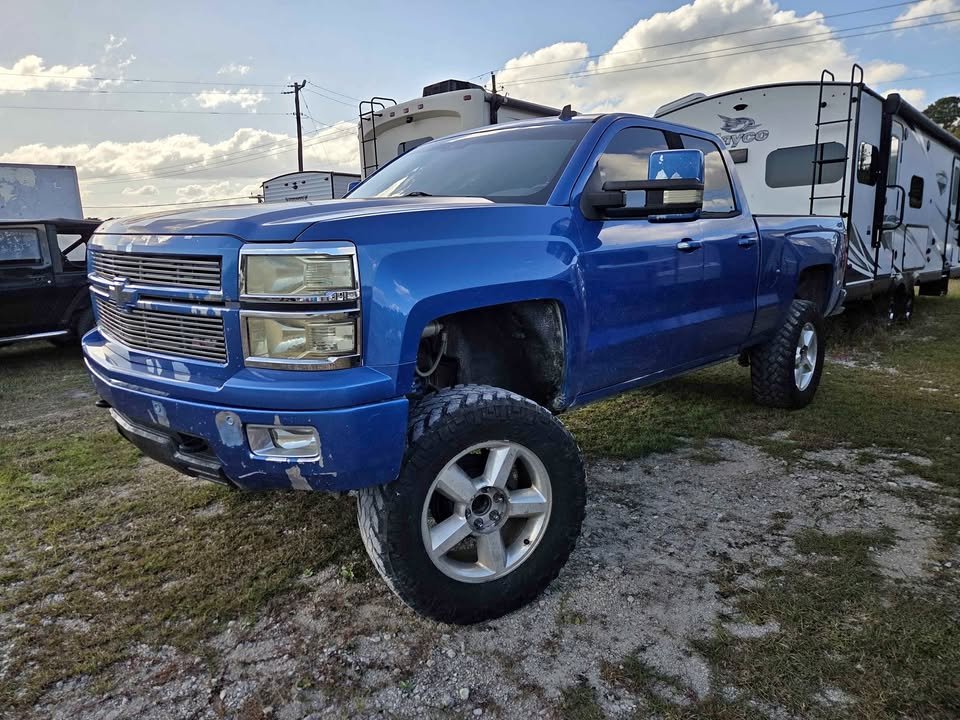 2014 Chevrolet Silverado 1500 Crew Cab Z71 LT Pickup 4D 5 3/4 ft